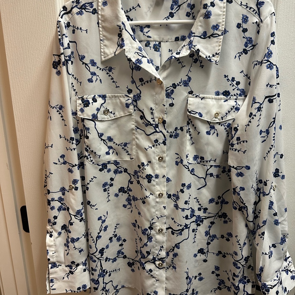 Tommy Hilfiger women's Floral Button-Up Shirt size XL/ NWOT A102